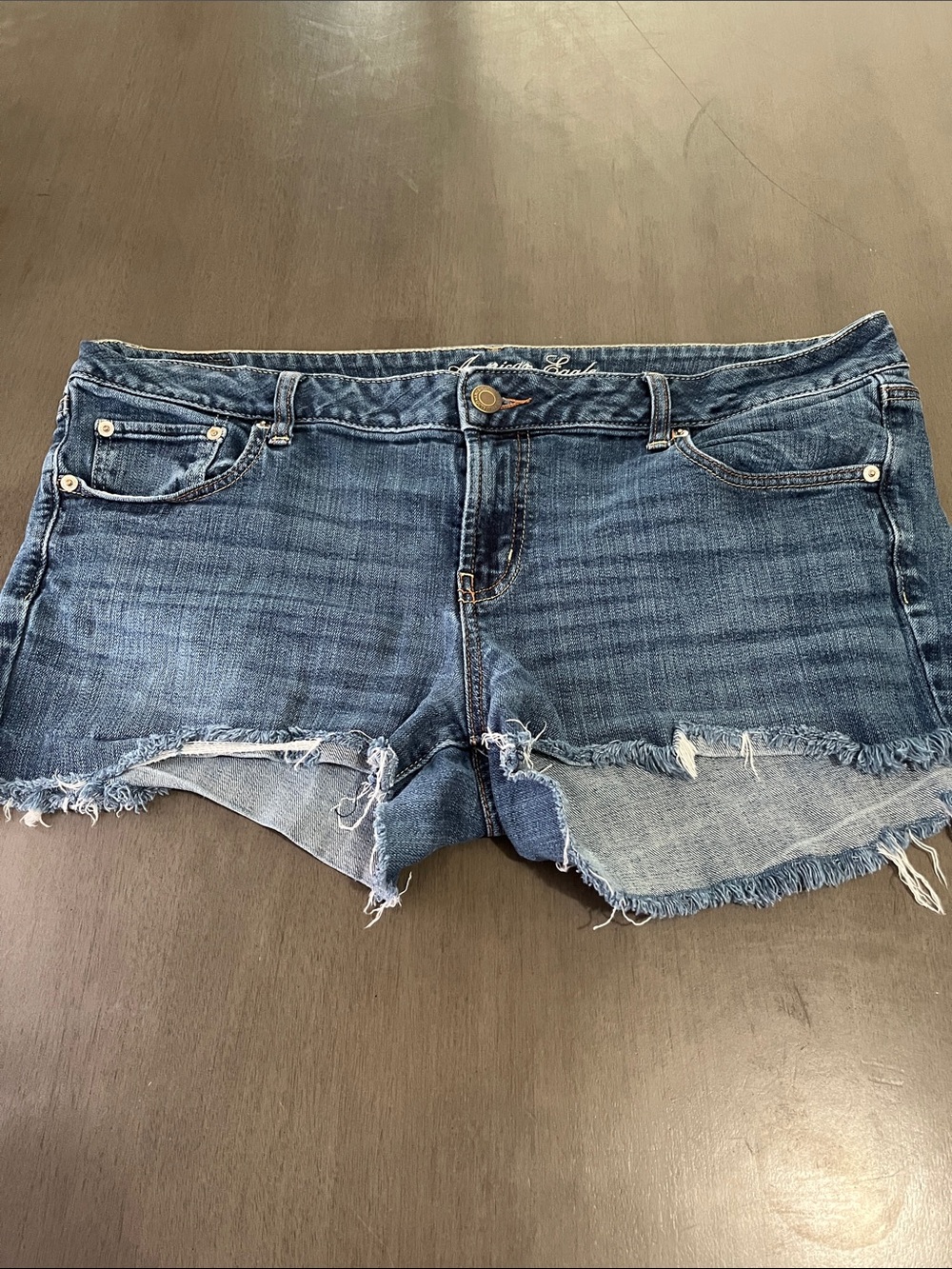 American Eagle Outfitters Distressed Denim Shorts Favorite Boyfriend 18 stretch